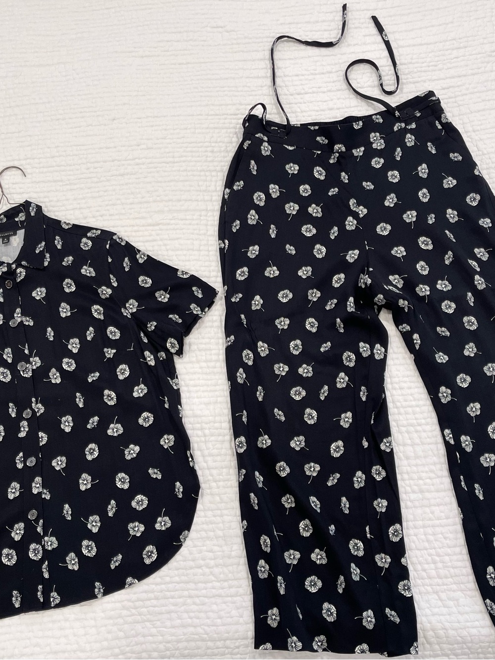 Talbots Navy Wide-Leg Floral Pants